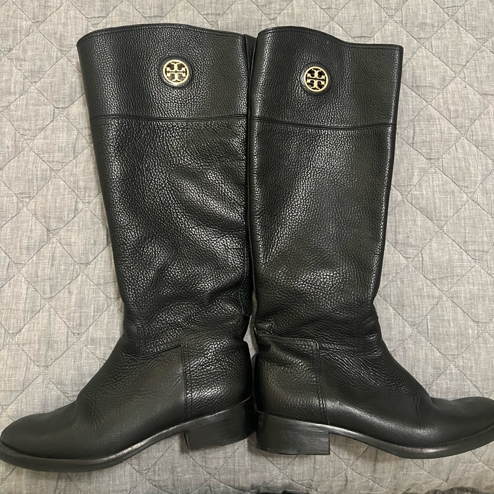 Black Tory Burch boots GUC